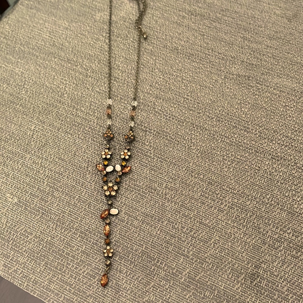 Avon used flower bronze necklaces includes earrings.